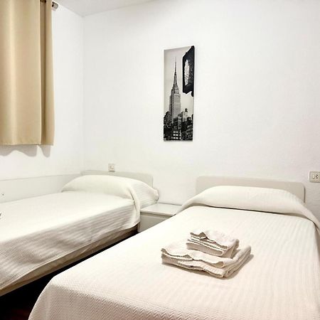Apartamentos Amatista Salou Buitenkant foto